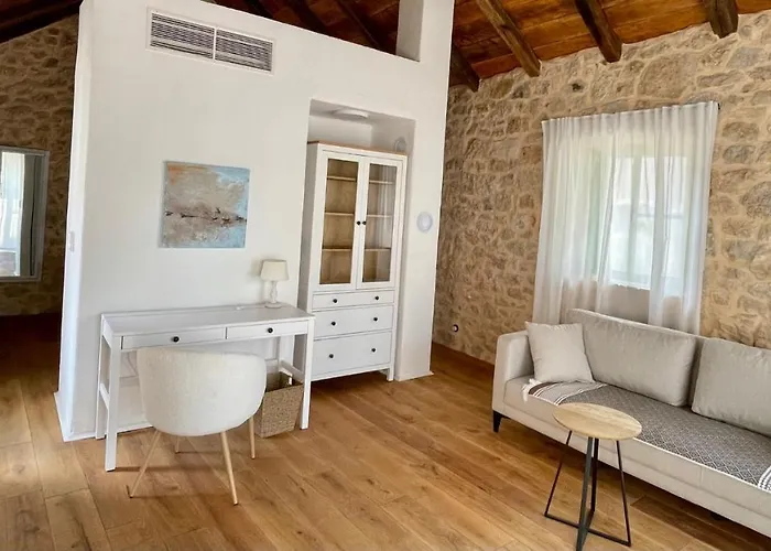 Village Balatura - Exclusive Veggie