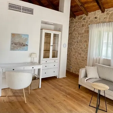 Village Balatura - Exclusive Veggie